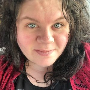 Meet your Posher, Elaina